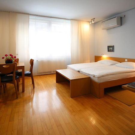 Apartments Villa Boltez คราน ภายนอก รูปภาพ